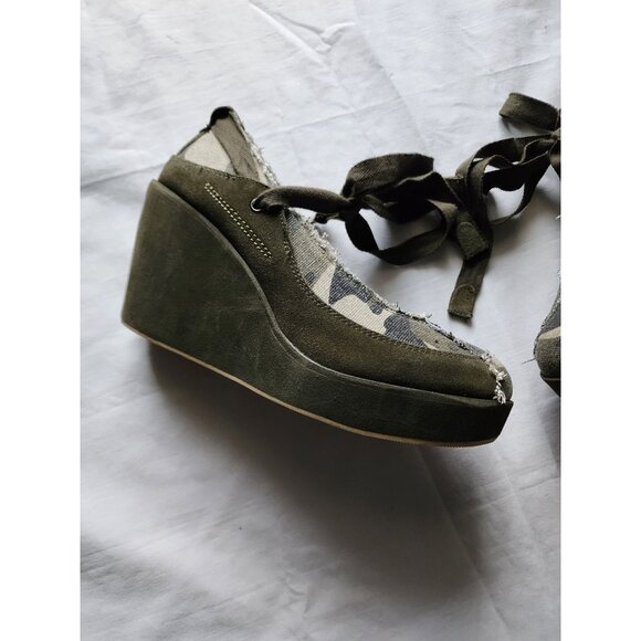 Volatile Women's Green Camo Ankle Tie Wrap Slip-On Platform Wedge Heel Size 8 - Picture 3 of 10